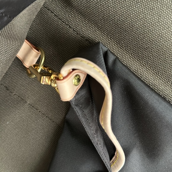 LOUIS VUITTON
Monogram Canvas Garment Carrier Bag. Made in France. - Picture 14 of 16